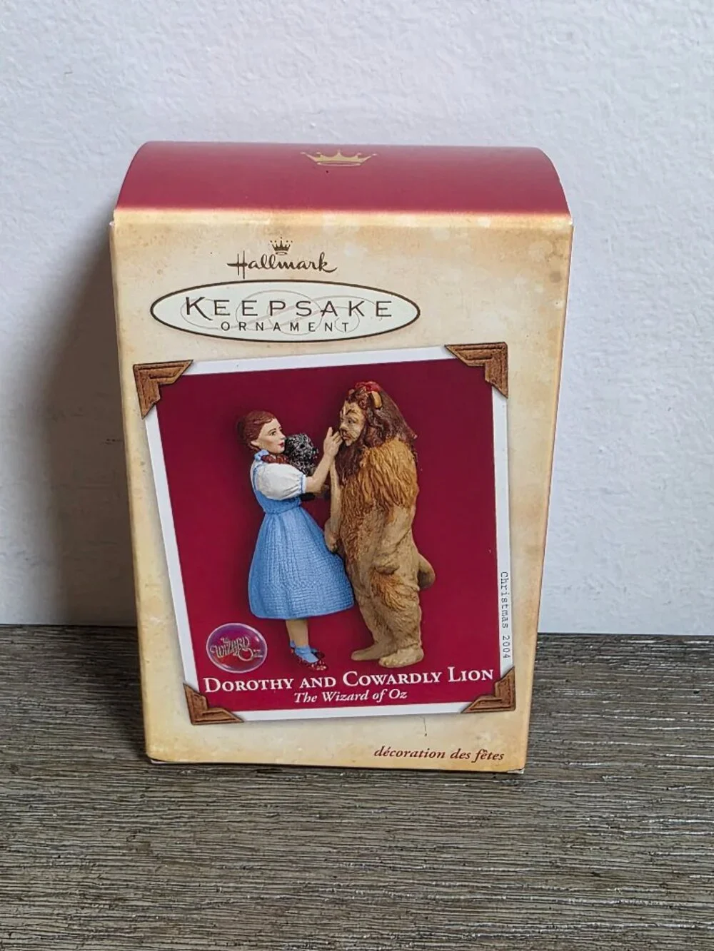 Dorothy and Cowardly Lion Hallmark Keepsake Ornament The Wizard of Oz 2004